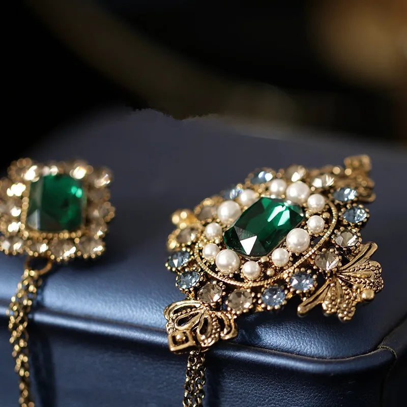 Baroque British Style Rhinestone Brooch Pins Emerald Tassel Chain Pearl Brooch Collar Shirt Pin Accessories for Women