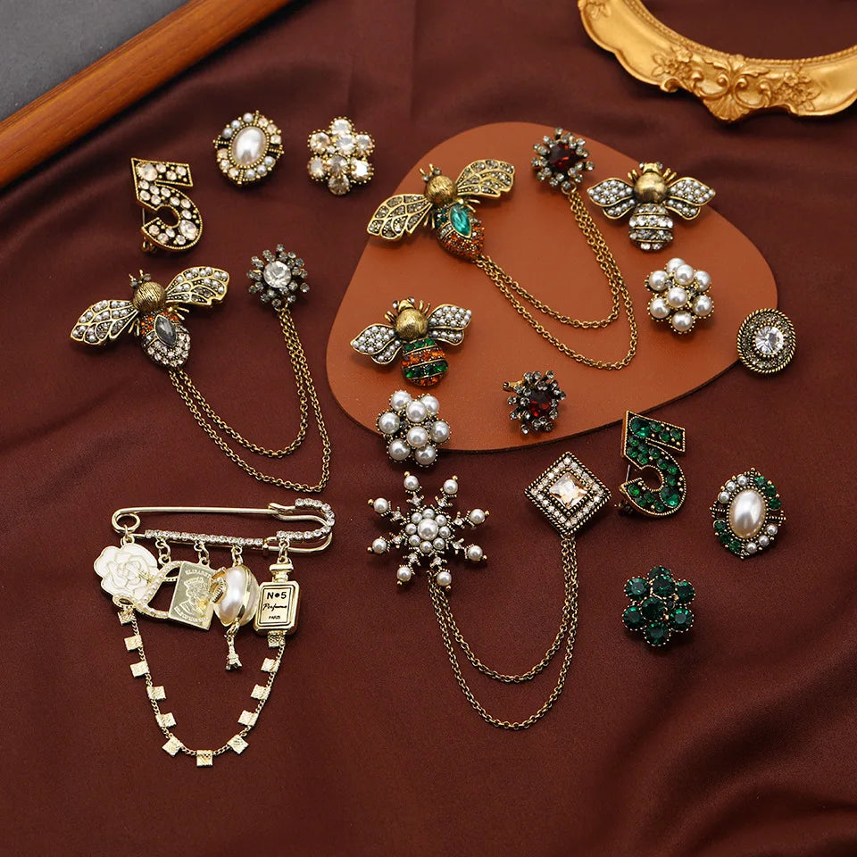 Fashion Vintage Baroque Crsytal Cross Chains Brooches For Women Men Rhinestone Classic Badges Accessories Party Banquet Jewelry