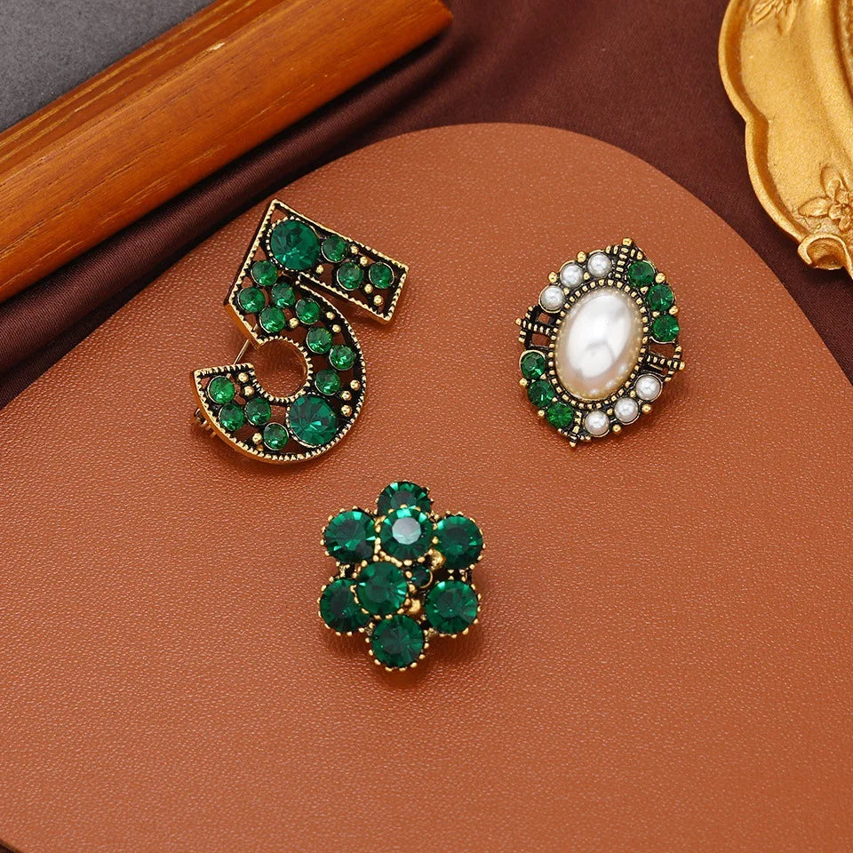 Fashion Vintage Baroque Crsytal Cross Chains Brooches For Women Men Rhinestone Classic Badges Accessories Party Banquet Jewelry