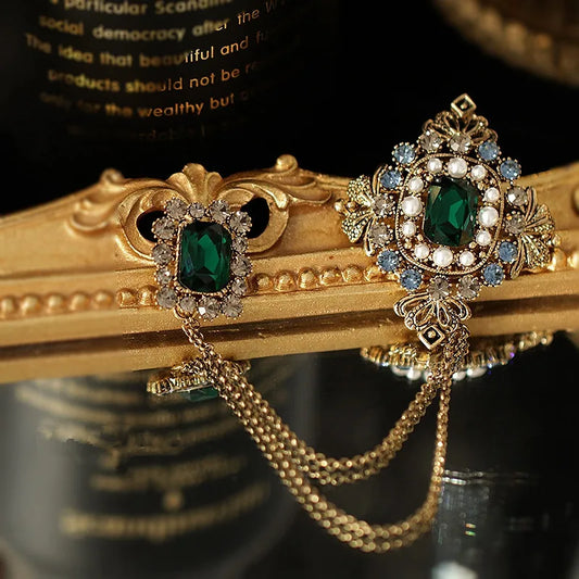 Baroque British Style Rhinestone Brooch Pins Emerald Tassel Chain Pearl Brooch Collar Shirt Pin Accessories for Women